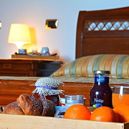 Agriturismo Il Pettirosso 阿杰罗拉 外观 照片