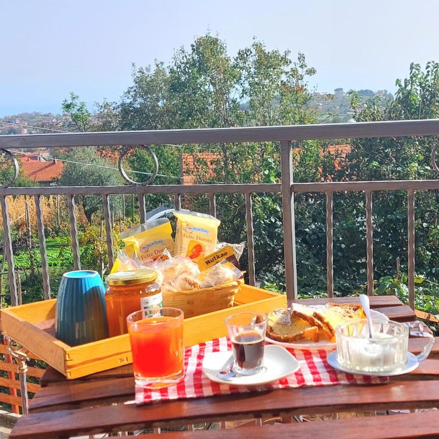 Agriturismo Il Pettirosso 阿杰罗拉 外观 照片