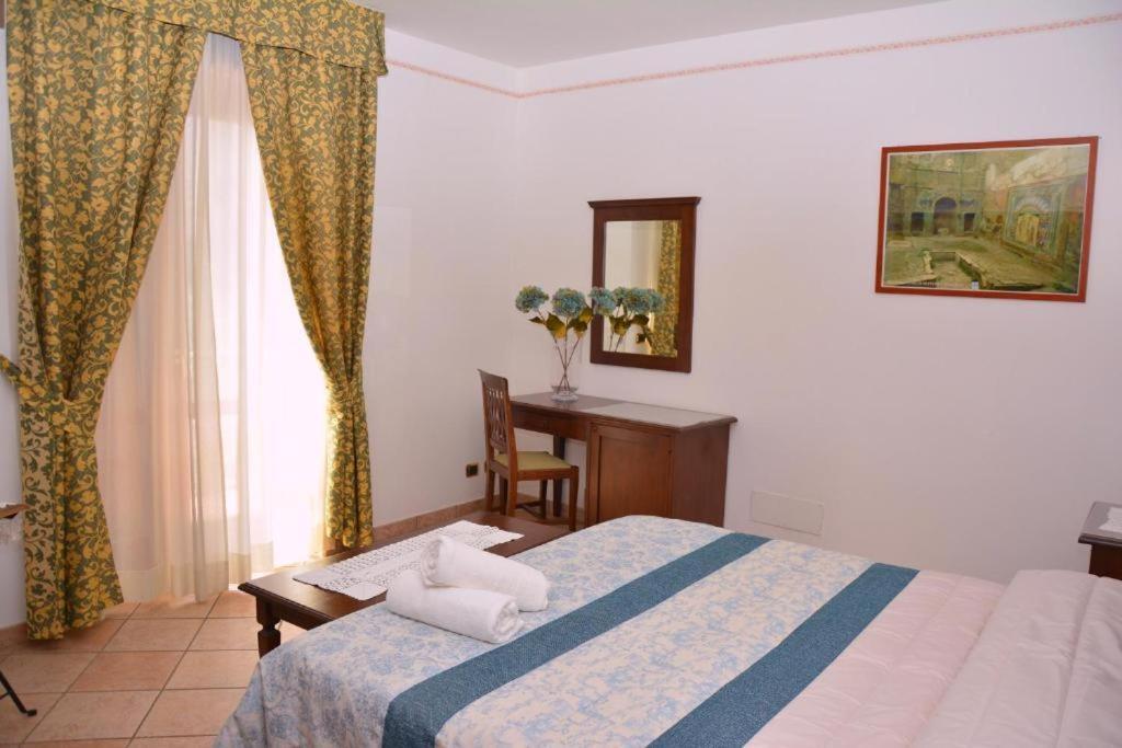 Agriturismo Il Pettirosso 阿杰罗拉 外观 照片